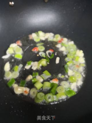 凉拌鸡腿肉炒红椒的做法步骤：4