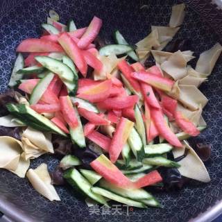豆皮炒木耳的做法步骤：7