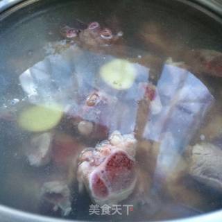 香辣排骨煲的做法步骤：1