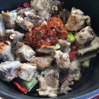 香辣排骨煲的做法步骤：5