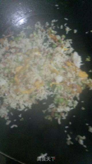 火腿炒蛋饭的做法步骤：5