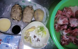 家常酱香大骨的做法步骤：1