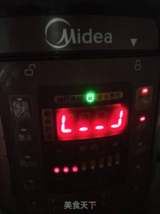 炖腊猪蹄的做法步骤：4