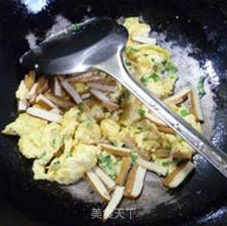 香干炒葱鸡蛋的做法步骤：9