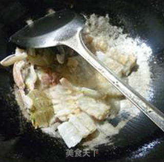 虾蛄炒塔苦菜的做法步骤：6