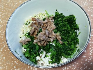 青菜菌菇生煎包的做法步骤：2