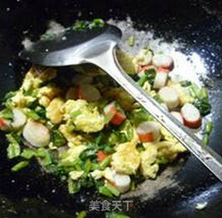 雪菜蟹柳炒鸡蛋的做法步骤：10