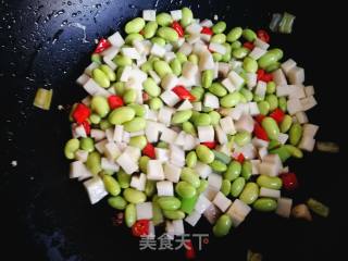 毛豆炒杏鲍菇的做法步骤：9