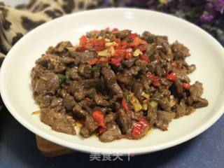 葱香红椒炒牛肉片的做法步骤：5