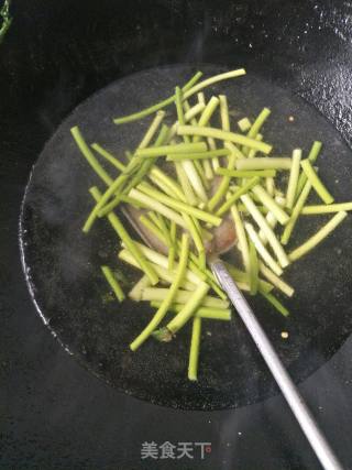 蒜薹炒肉丝的做法步骤：3