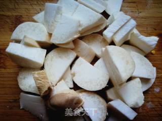 菌菇玉米排骨汤的做法步骤：7