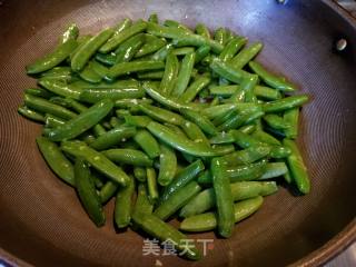 清炒甜豆的做法步骤：4