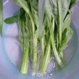 油菜蕻腊肉粉丝的做法步骤：3