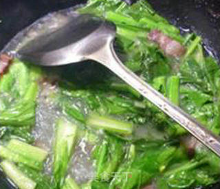 油菜蕻腊肉粉丝的做法步骤：8