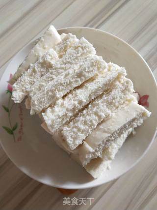 鸡蛋馒头条的做法步骤：2