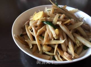 肉丝炒藕尖的做法步骤：7