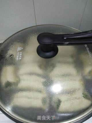 锅贴的做法步骤：13
