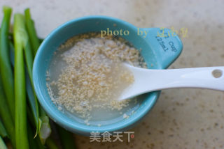 又酥又香又脆的手工葱香苏打饼干的做法步骤：2