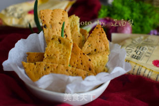 又酥又香又脆的手工葱香苏打饼干的做法步骤：10
