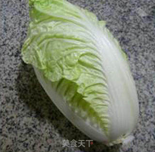 玉米热狗肠炒黄芽菜的做法步骤：1