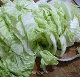 玉米热狗肠炒黄芽菜的做法步骤：4