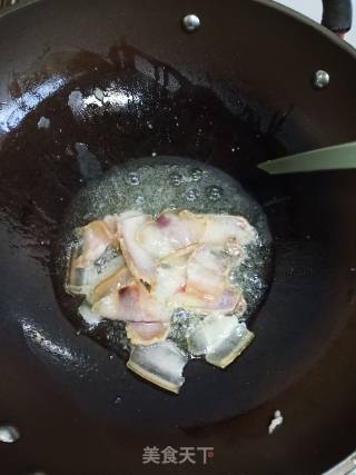 咸肉炒四季豆的做法步骤：2