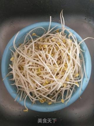 青菜豆芽豆腐煲的做法步骤：2