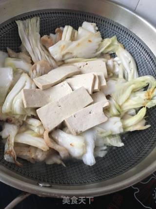 猪肉白菜炖豆腐的做法步骤：16