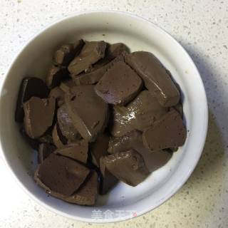 韭菜炒鸡血的做法步骤：3