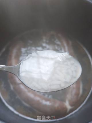 醪糟煮腊肠的做法步骤：3