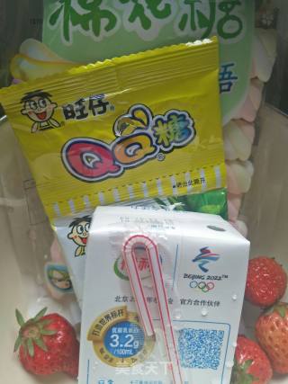 草莓布丁的做法步骤：1