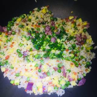 菠萝培根五彩饭的做法步骤：18