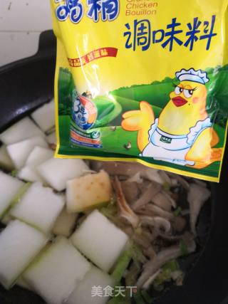 冬瓜菌菇虾皮汤的做法步骤：6