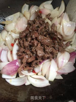 洋葱炒牛肉的做法步骤：7