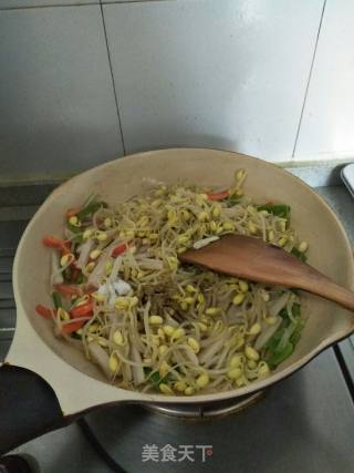 黄豆芽炒莲藕的做法步骤：13
