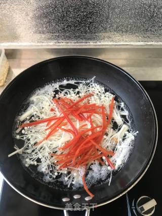 凉拌金针菇的做法步骤：2