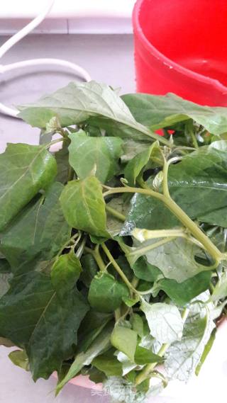 白花菜瘦肉汤的做法步骤：1