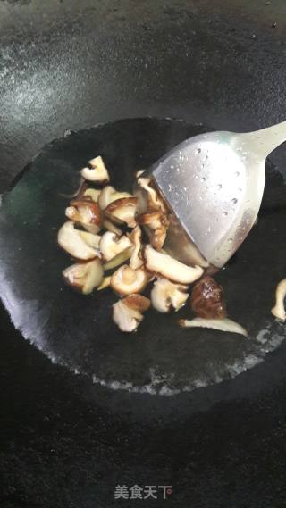 白花菜瘦肉汤的做法步骤：4
