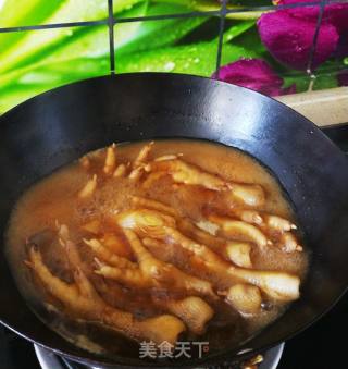 红烧鸡爪的做法步骤：6