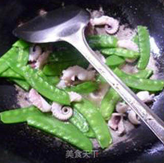荷兰豆炒望潮的做法步骤：8