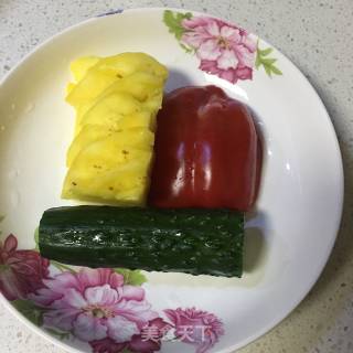 菠萝虾仁的做法步骤：1