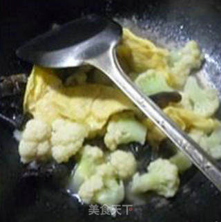 黑木耳蛋饺花菜的做法步骤：8