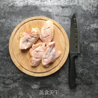 板栗蒸鸡翅的做法步骤：2