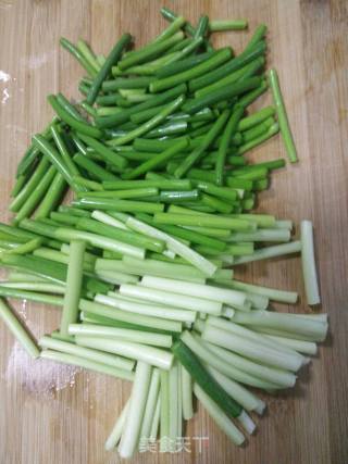 素炒蒜苔的做法步骤：2