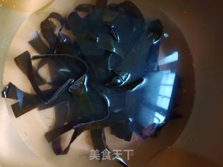 咸肉冬瓜海带汤的做法步骤：3