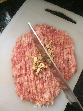 西洋参炖瘦肉的做法步骤：2