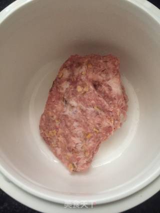 西洋参炖瘦肉的做法步骤：3