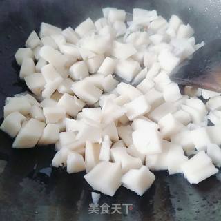 炒藕丁的做法步骤：5