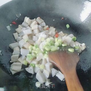 炒藕丁的做法步骤：7