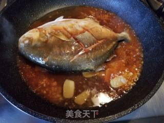 糖醋金鲳鱼的做法步骤：7